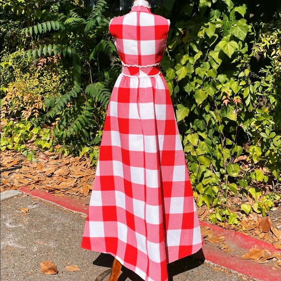 Late 50s/Early 60s Red and White Textured Cotton Maxi Dress - Picture 4 of 7